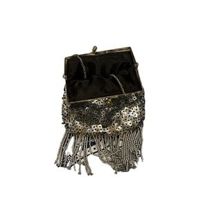 Vintage beaded purse with brass clasp